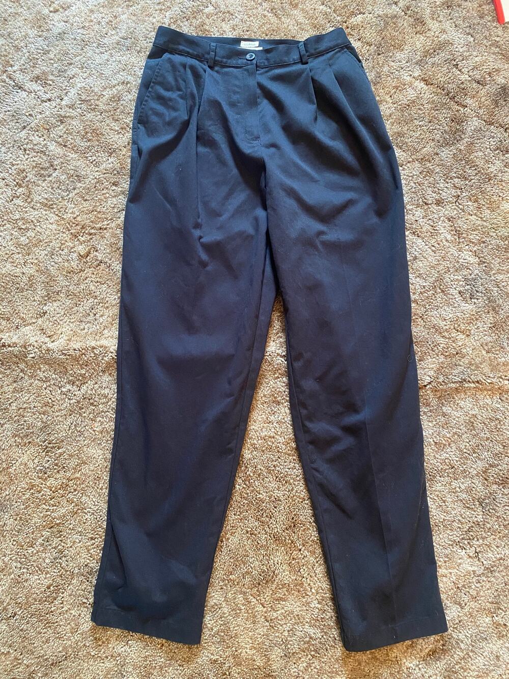 L.L. Bean Black Pleated Front Trouser Pants High Rise Relaxed Fit Structured
